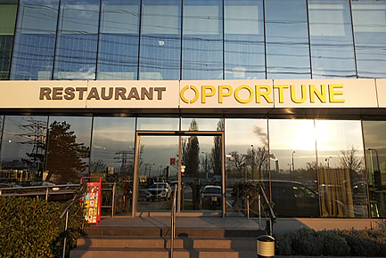 3D logo reštaurácie z plastu